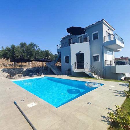Evilenia Luxury Apartments Kalamata Eksteriør billede