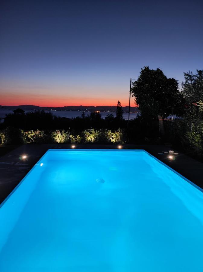 Evilenia Luxury Apartments Kalamata Eksteriør billede