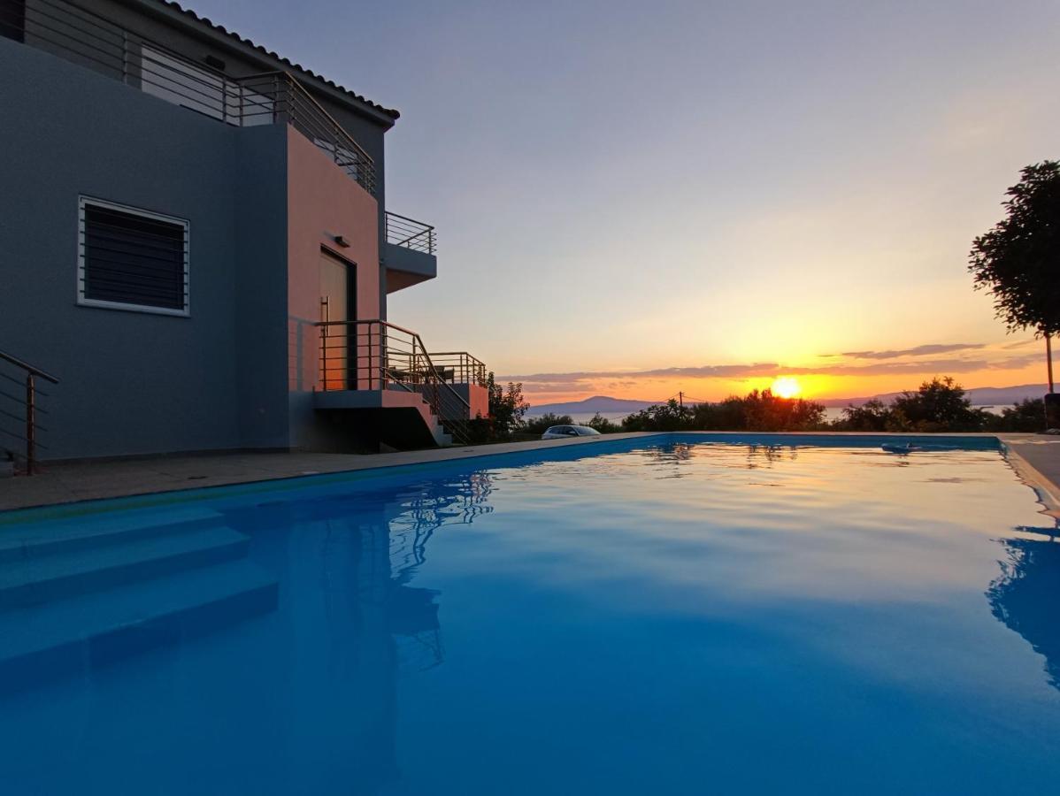 Evilenia Luxury Apartments Kalamata Eksteriør billede