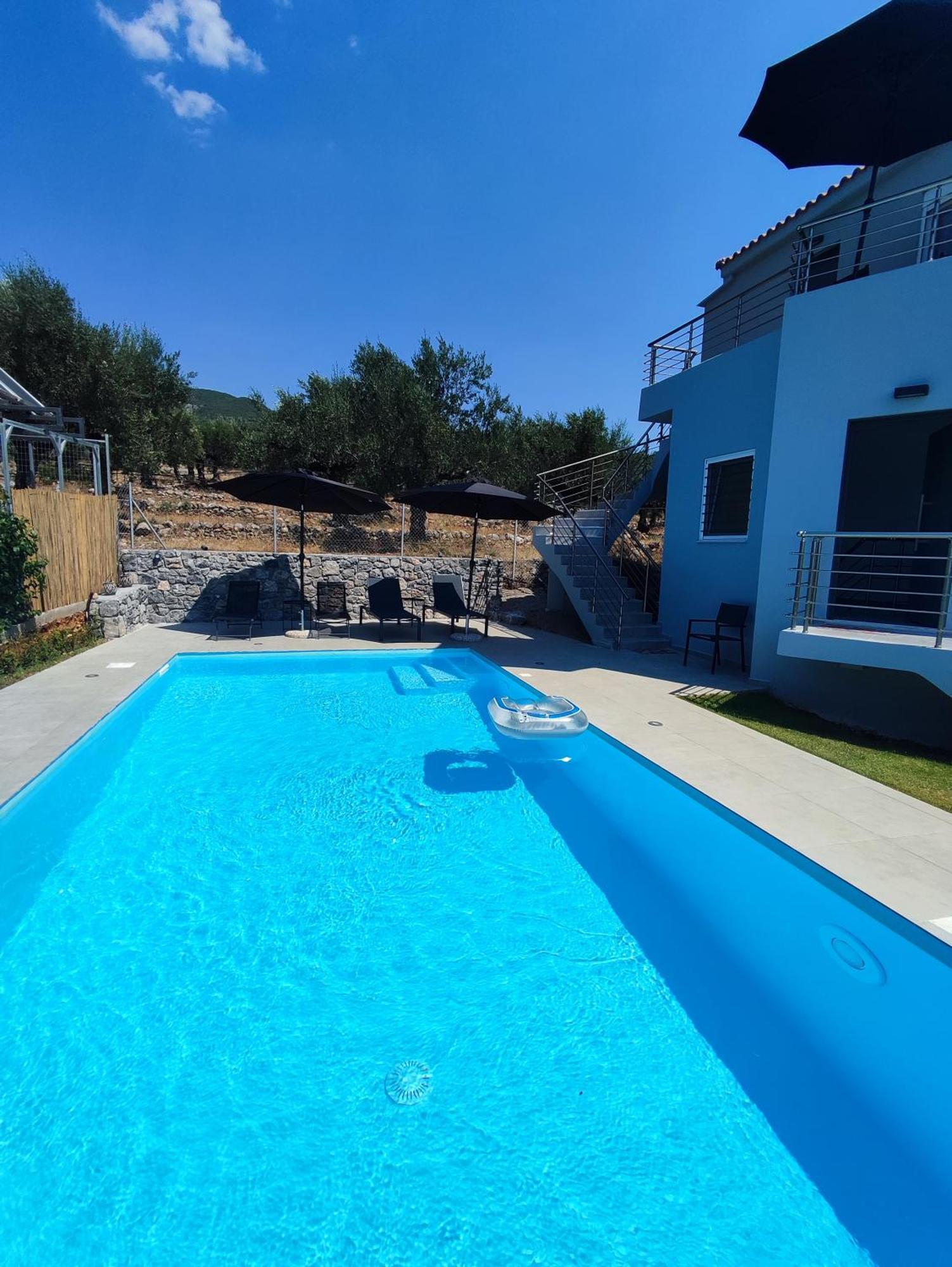 Evilenia Luxury Apartments Kalamata Eksteriør billede